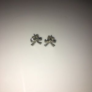 VERY CUTE BOW EARRINGS